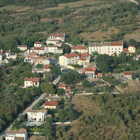Apartment Parenzana Bibali 65 A 52460-Buje Exterior photo