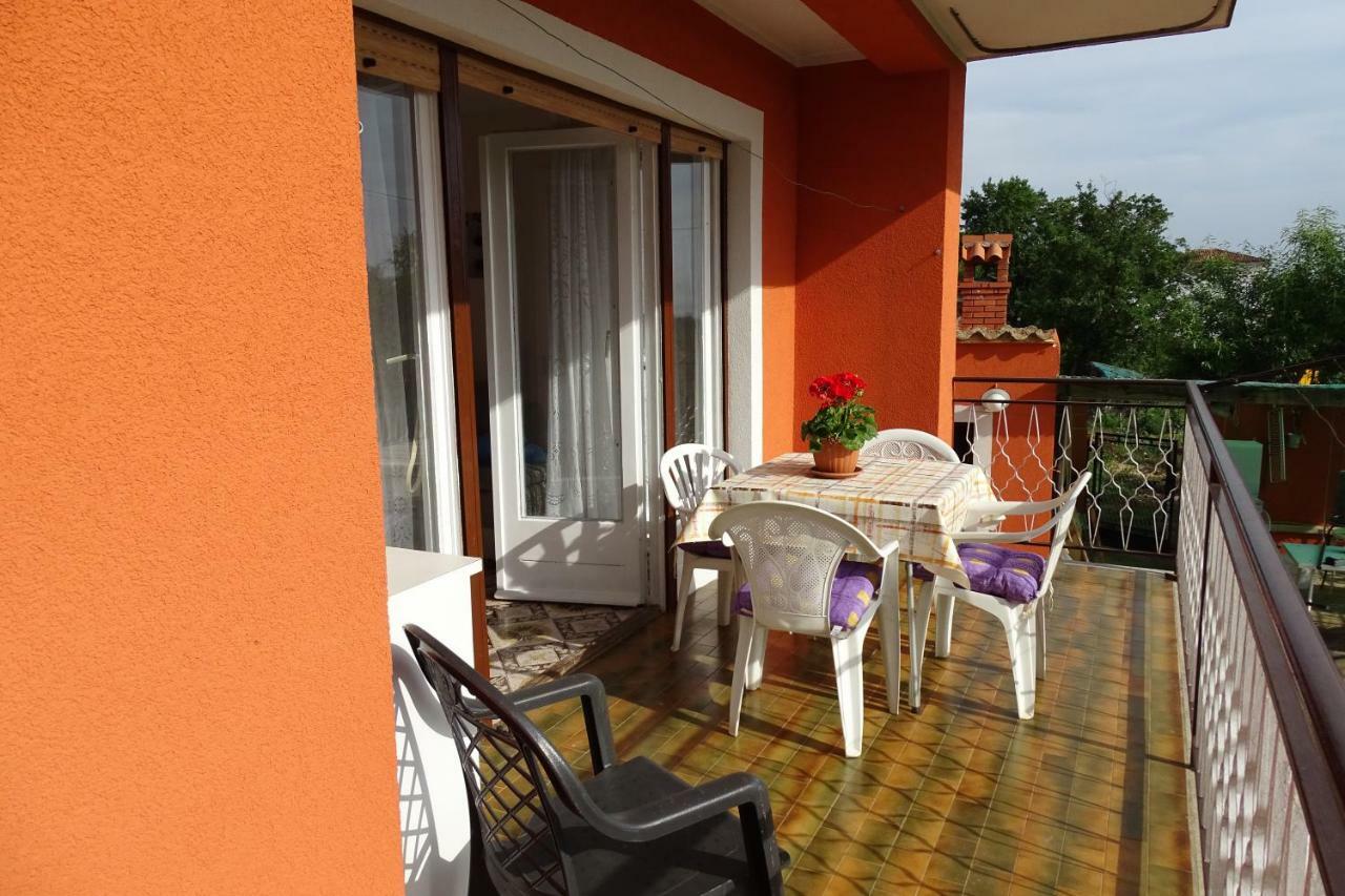 Apartment Parenzana Bibali 65 A 52460-buje Buje